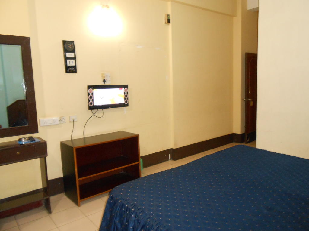 Hotel Blue Moon Gauháti Kültér fotó