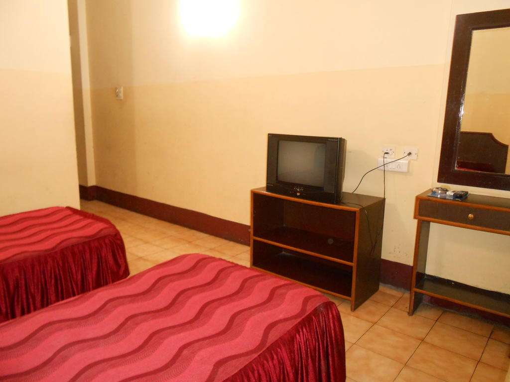 Hotel Blue Moon Gauháti Kültér fotó